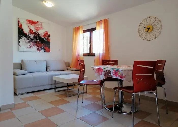 Tudija * 特罗吉尔