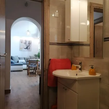 Tudija Apartament *