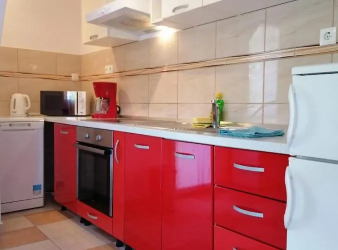 Tudija Διαμέρισμα Τρογκίρ